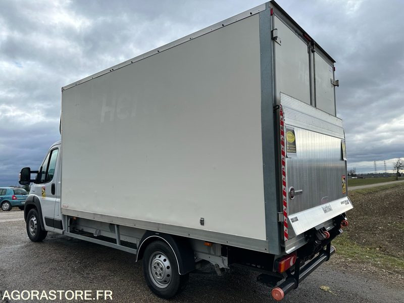 Gesloten bestelwagen FOURGON - FIAT - DUCATO CAISSE 20m3 HAYON - 2018 / 108.000 KM: afbeelding 12