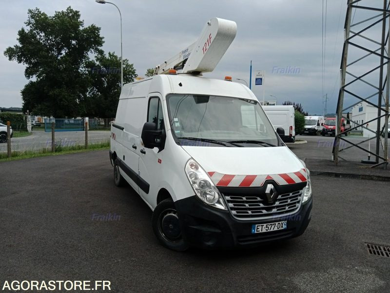 FOURGON RENAULT MASTER RT TRUCKS - 2018 / 156465 KM - ET577DX - Kleine bestelwagen: afbeelding 2 FOURGON RENAULT MASTER RT TRUCKS - 2018 / 156465 KM - ET577DX - Kleine bestelwagen: afbeelding 2