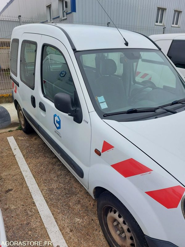 FOURGONNETTE - RENAULT KANGOO - 2003 - Kleine bestelwagen: afbeelding 2 FOURGONNETTE - RENAULT KANGOO - 2003 - Kleine bestelwagen: afbeelding 2