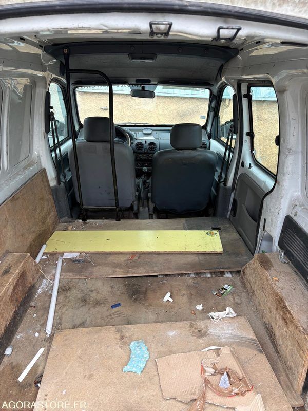 FOURGONNETTE RENAULT KANGOO - Kleine bestelwagen: afbeelding 2 FOURGONNETTE RENAULT KANGOO - Kleine bestelwagen: afbeelding 2