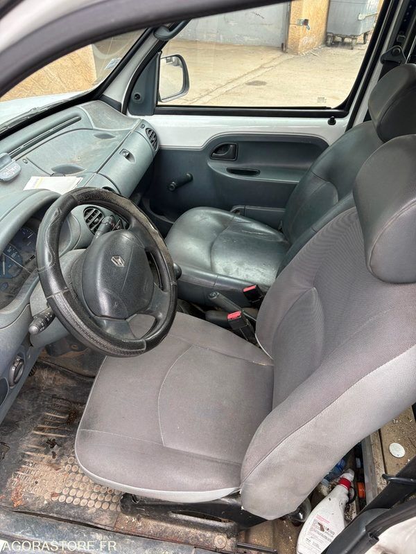 FOURGONNETTE RENAULT KANGOO - Kleine bestelwagen: afbeelding 4 FOURGONNETTE RENAULT KANGOO - Kleine bestelwagen: afbeelding 4