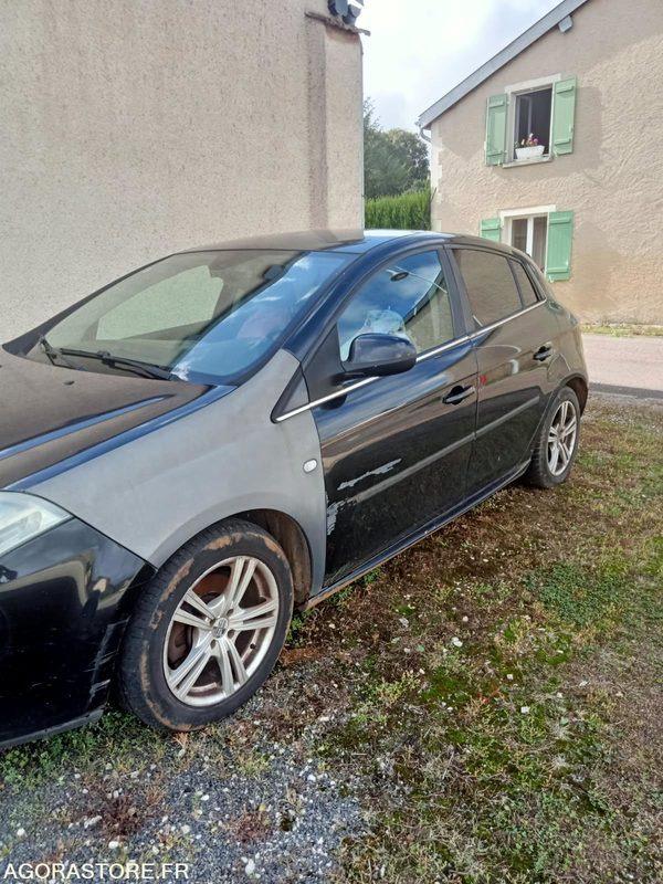 Fiat bravo 1 er mise en circulation 2010 - Personenwagen: afbeelding 3 Fiat bravo 1 er mise en circulation 2010 - Personenwagen: afbeelding 3