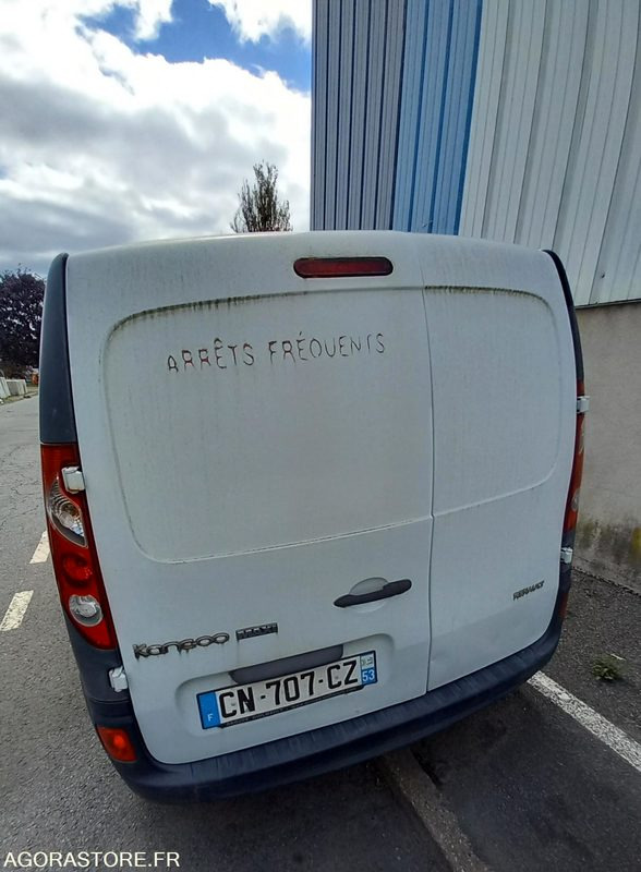 Fourgonnette frigorifique RENAULT - CN707CZ - Kleine bestelwagen: afbeelding 2 Fourgonnette frigorifique RENAULT - CN707CZ - Kleine bestelwagen: afbeelding 2