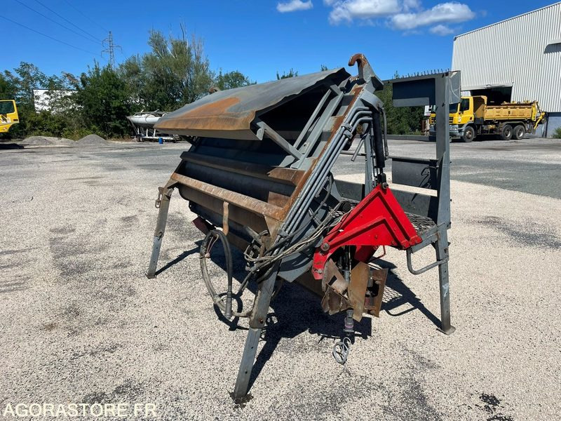 GRAVILLONNEUR ROLA 450 MAUGUIN D'OCCASION - Asfaltmachine: afbeelding 5 GRAVILLONNEUR ROLA 450 MAUGUIN D'OCCASION - Asfaltmachine: afbeelding 5