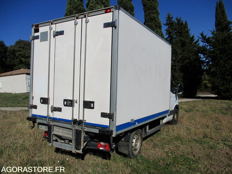 IVECO 35S13 de 2013 chassis cabine frigorifique idéal pour modifié en benne - Koelwagen: afbeelding 4 IVECO 35S13 de 2013 chassis cabine frigorifique idéal pour modifié en benne - Koelwagen: afbeelding 4