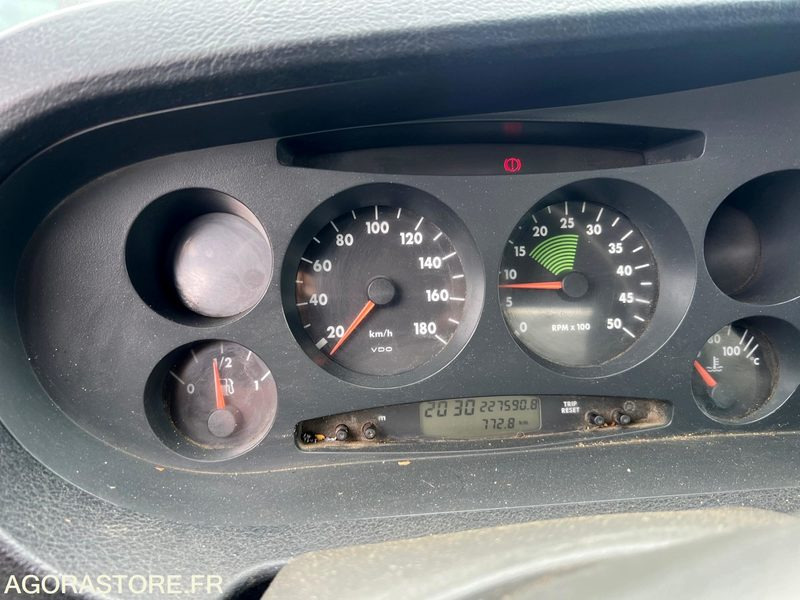 IVECO BENNE 35C12 - Kipper bestelwagen: afbeelding 5 IVECO BENNE 35C12 - Kipper bestelwagen: afbeelding 5