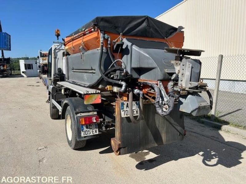LINDNER UNITRAC 102C AMPLIROLL + LAME + SALEUSE 2008 5050 HEURES - Sneeuwruimer: afbeelding 4 LINDNER UNITRAC 102C AMPLIROLL + LAME + SALEUSE 2008 5050 HEURES - Sneeuwruimer: afbeelding 4