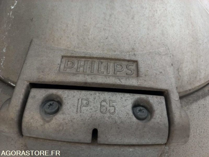 LOT DE 75 PROJECTEURS - ECLAIRAGE SPORTIF - Gereedschap/ Toebehoor: afbeelding 3 LOT DE 75 PROJECTEURS - ECLAIRAGE SPORTIF - Gereedschap/ Toebehoor: afbeelding 3