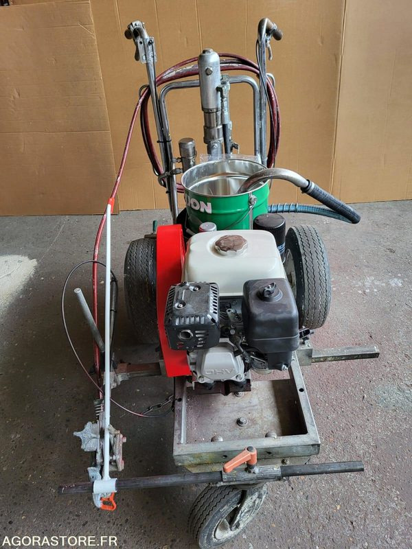 MACHINE TITAN SPEEFLO 600 SUPER - Bouwmaterieel: afbeelding 1 MACHINE TITAN SPEEFLO 600 SUPER - Bouwmaterieel: afbeelding 1