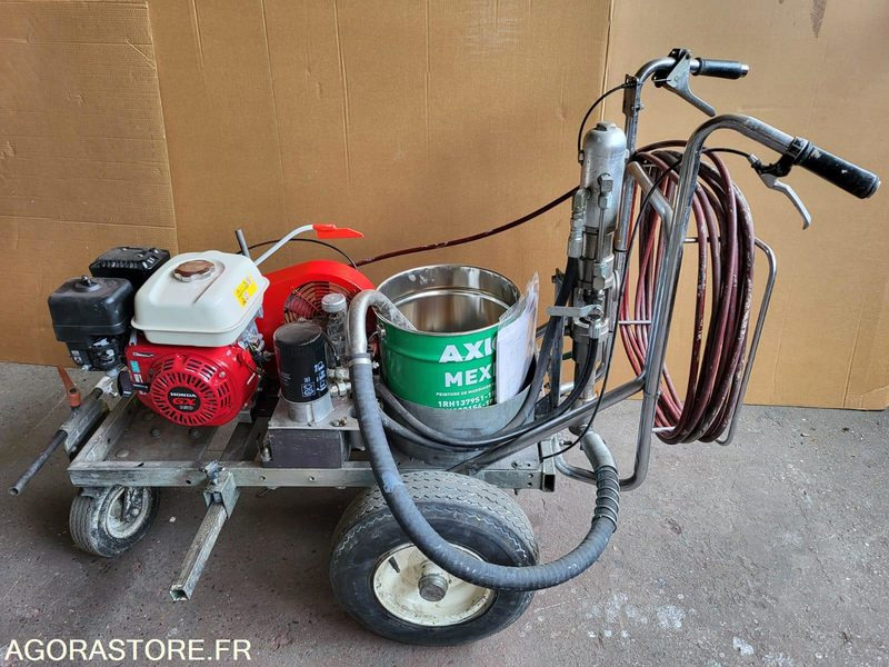 MACHINE TITAN SPEEFLO 600 SUPER - Bouwmaterieel: afbeelding 3 MACHINE TITAN SPEEFLO 600 SUPER - Bouwmaterieel: afbeelding 3