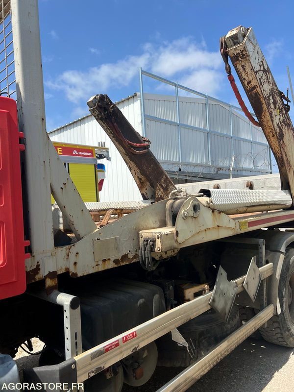 MAN 4X2 MULTICHAINE - 2005 - 538000 Kms - Portaalarmsysteem vrachtwagen: afbeelding 2 MAN 4X2 MULTICHAINE - 2005 - 538000 Kms - Portaalarmsysteem vrachtwagen: afbeelding 2