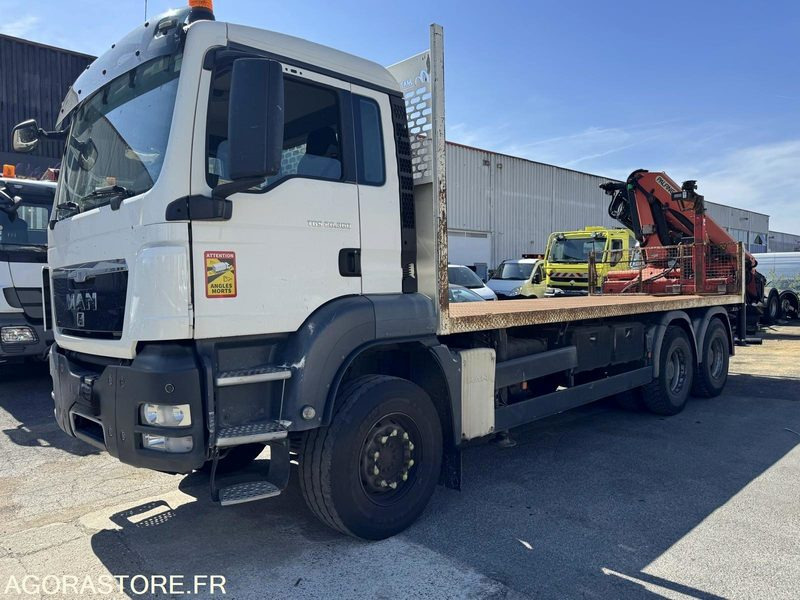 MAN TGS 26.360 - PLATEAU GRUE PALFINGER PK16002 - 26T - 2012 / 445000 KM - Vrachtwagen met open laadbak: afbeelding 1 MAN TGS 26.360 - PLATEAU GRUE PALFINGER PK16002 - 26T - 2012 / 445000 KM - Vrachtwagen met open laadbak: afbeelding 1