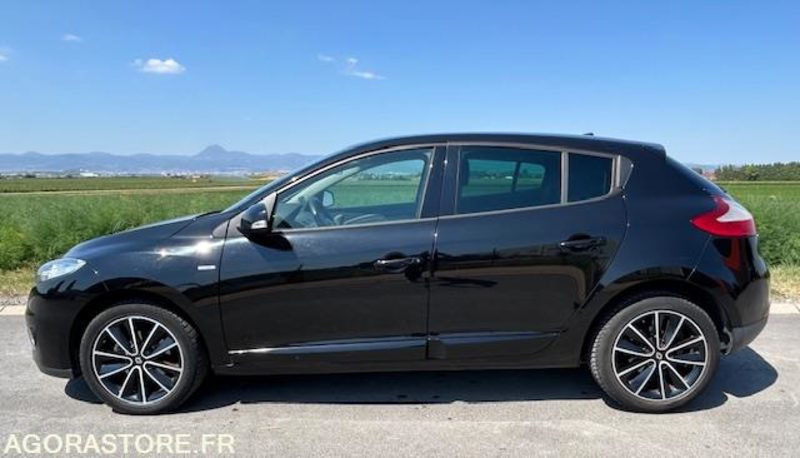 MEGANE 1.2 L TCE 115 CH BOSE EDITION - 2013 - 97 595 kms - Personenwagen: afbeelding 3 MEGANE 1.2 L TCE 115 CH BOSE EDITION - 2013 - 97 595 kms - Personenwagen: afbeelding 3