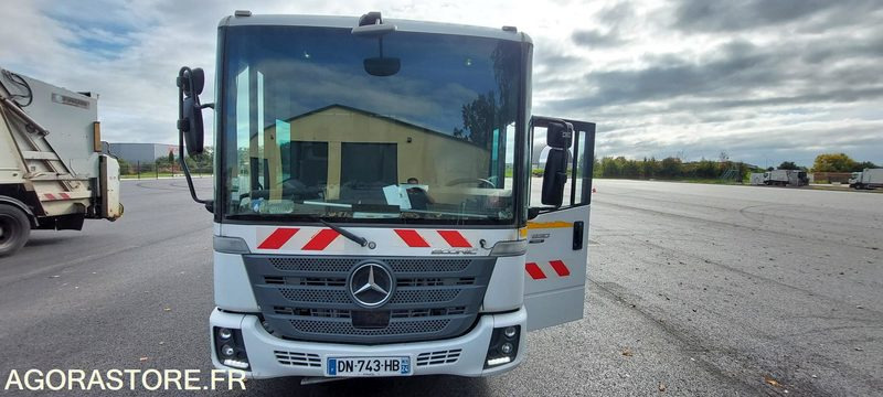 MERCEDES ECONIC - 2015 - Vuilniswagen: afbeelding 1 MERCEDES ECONIC - 2015 - Vuilniswagen: afbeelding 1