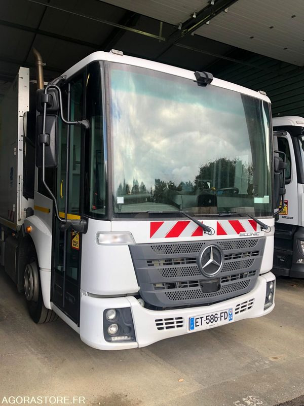 MERCEDES ECONIC (26t, 21 CV, 353 Cv, cabine bus, benne 23m3) - 138948 kms - 2018 - Vuilniswagen: afbeelding 3 MERCEDES ECONIC (26t, 21 CV, 353 Cv, cabine bus, benne 23m3) - 138948 kms - 2018 - Vuilniswagen: afbeelding 3