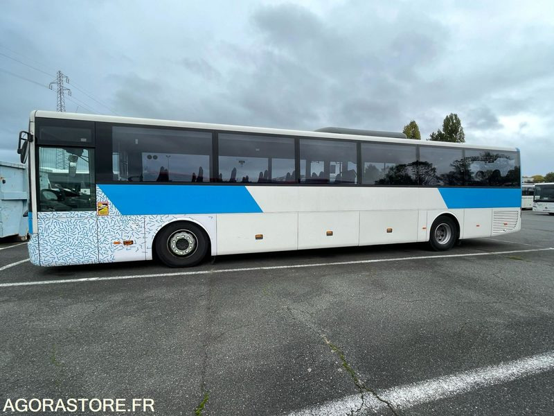MERCEDES INTOURO 13m N°093019 - Schoolbus: afbeelding 1 MERCEDES INTOURO 13m N°093019 - Schoolbus: afbeelding 1