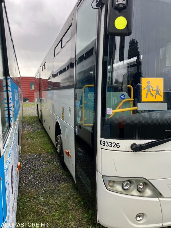 MERCEDES INTOURO 13m N°093326 - Schoolbus: afbeelding 2 MERCEDES INTOURO 13m N°093326 - Schoolbus: afbeelding 2