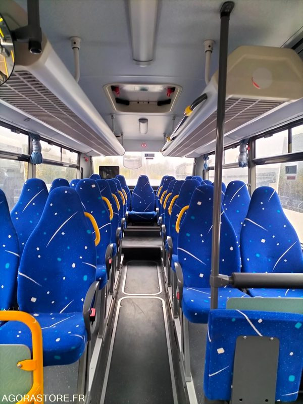 MERCEDES INTOURO N°083351 - Schoolbus: afbeelding 5 MERCEDES INTOURO N°083351 - Schoolbus: afbeelding 5