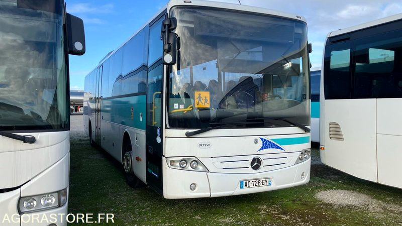 MERCEDES INTOURO N°093252 - Schoolbus: afbeelding 1 MERCEDES INTOURO N°093252 - Schoolbus: afbeelding 1