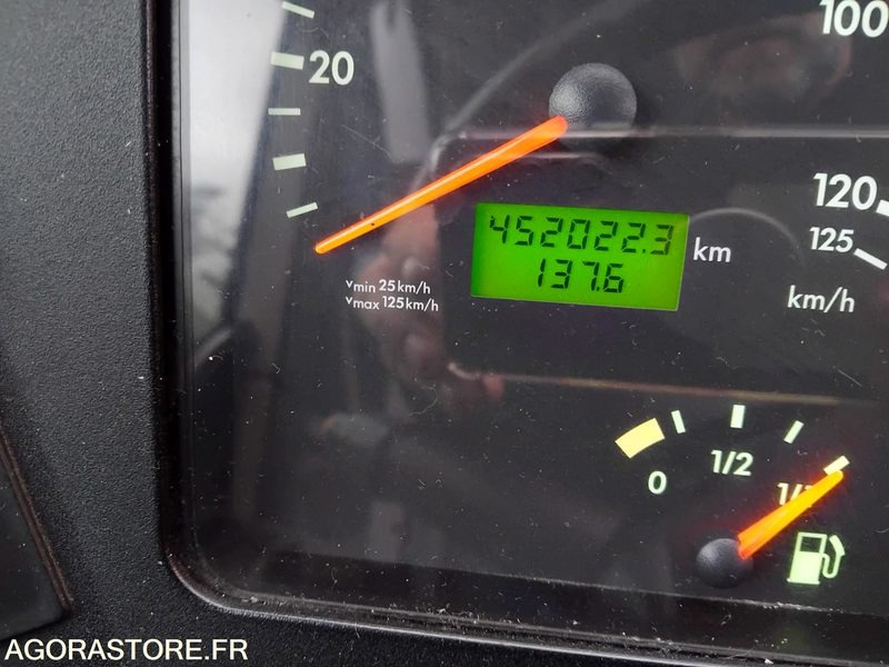 MERCEDES TOURISMO N°116040 - Schoolbus: afbeelding 3 MERCEDES TOURISMO N°116040 - Schoolbus: afbeelding 3