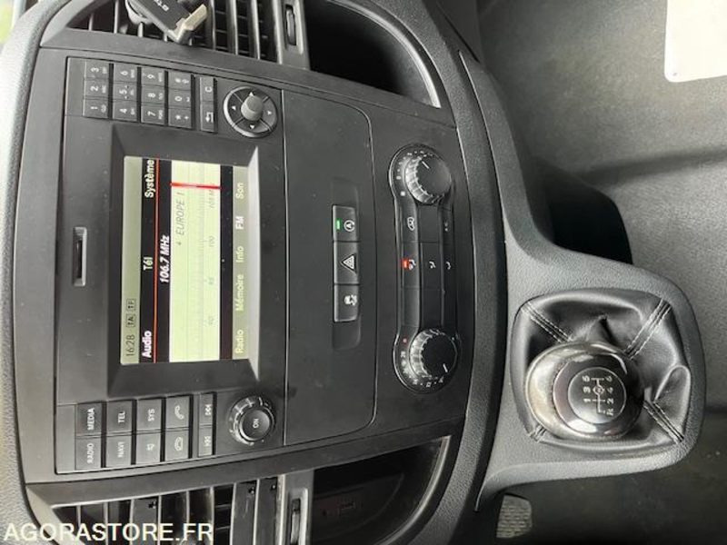 MERCEDES VITO MIXTO 116 CDI LONG 5 PLACES - 2021 - 193 000km - Gesloten bestelwagen: afbeelding 4 MERCEDES VITO MIXTO 116 CDI LONG 5 PLACES - 2021 - 193 000km - Gesloten bestelwagen: afbeelding 4