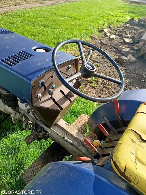 MICRO TRACTEUR AGRIA 4800 - Tractor: afbeelding 4 MICRO TRACTEUR AGRIA 4800 - Tractor: afbeelding 4