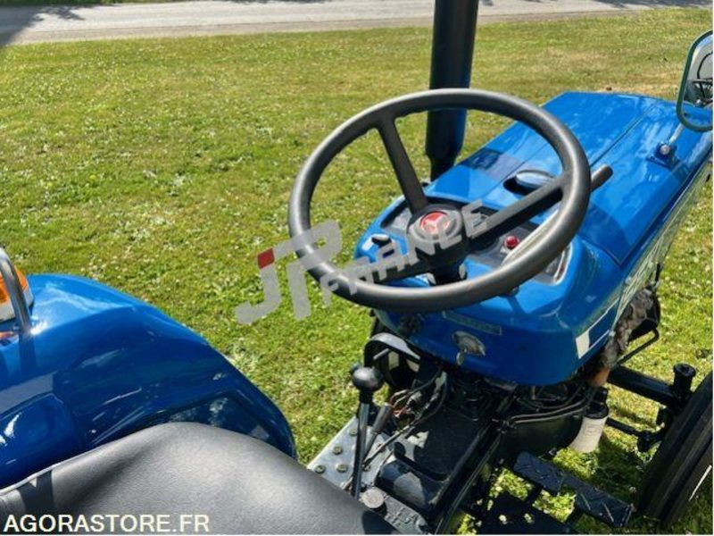 MICROTRACTEUR ISEKI 16CV 2 ROUES MOTRICES DIESEL 970H DANS L'ETAT ROULANT - Tractor: afbeelding 3 MICROTRACTEUR ISEKI 16CV 2 ROUES MOTRICES DIESEL 970H DANS L'ETAT ROULANT - Tractor: afbeelding 3