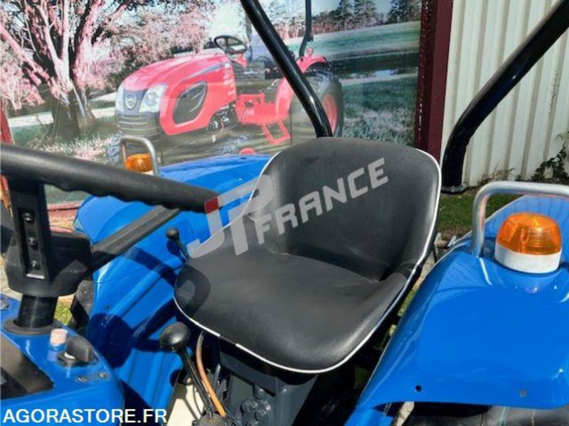 MICROTRACTEUR ISEKI 16CV 2 ROUES MOTRICES DIESEL 970H DANS L'ETAT ROULANT - Tractor: afbeelding 4 MICROTRACTEUR ISEKI 16CV 2 ROUES MOTRICES DIESEL 970H DANS L'ETAT ROULANT - Tractor: afbeelding 4