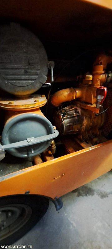 MINI COMBINE RIVARD TOYOTA AT052SN (VENTE UNIQUEMENT EXPORT) - SUV: afbeelding 4 MINI COMBINE RIVARD TOYOTA AT052SN (VENTE UNIQUEMENT EXPORT) - SUV: afbeelding 4
