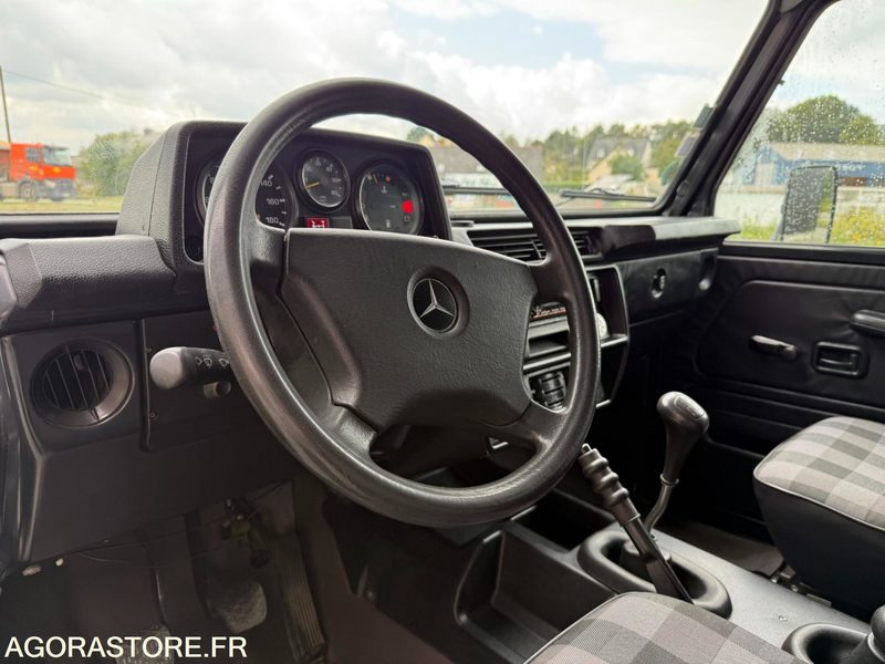 Mercedes Benz Classe G G290 (version court) 4x4 1995 - 231500 km - - SUV: afbeelding 4 Mercedes Benz Classe G G290 (version court) 4x4 1995 - 231500 km - - SUV: afbeelding 4
