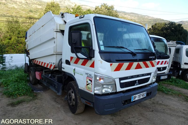 Mitsubishi Fuso - Vuilniswagen: afbeelding 1 Mitsubishi Fuso - Vuilniswagen: afbeelding 1