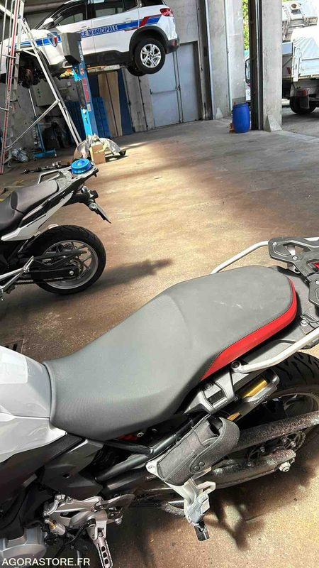 Moto BMW GSf750 2023 - Motorfiets: afbeelding 4 Moto BMW GSf750 2023 - Motorfiets: afbeelding 4