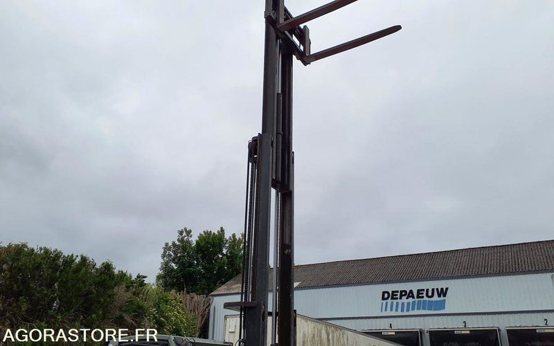 Nissan 2682 heures Triplex UD02A25PQ - 3F550 - Heftruck: afbeelding 2 Nissan 2682 heures Triplex UD02A25PQ - 3F550 - Heftruck: afbeelding 2
