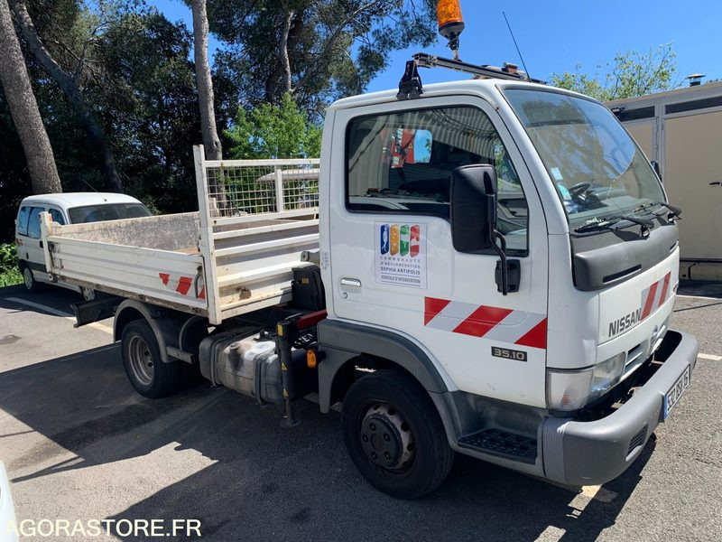 Nissan Cabstar - 2006 - 127 000 kms - 532 BSH 06 - Kipper bestelwagen: afbeelding 3 Nissan Cabstar - 2006 - 127 000 kms - 532 BSH 06 - Kipper bestelwagen: afbeelding 3
