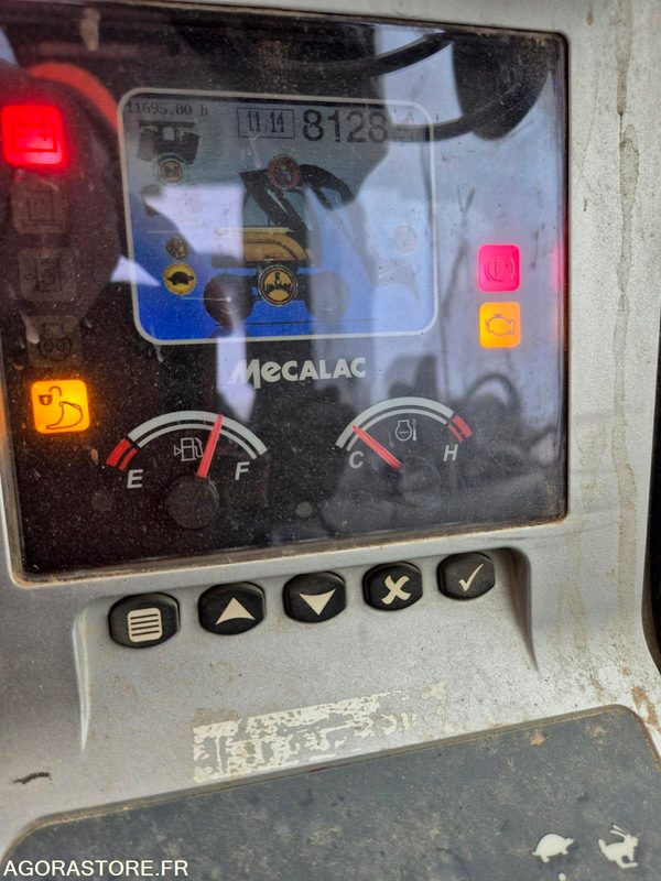 PELLE A PNEUS - MECALAC 714 MW NON ROULANTE - 2016 / 11695 HEURES (MA556) - Graafmachine: afbeelding 2 PELLE A PNEUS - MECALAC 714 MW NON ROULANTE - 2016 / 11695 HEURES (MA556) - Graafmachine: afbeelding 2