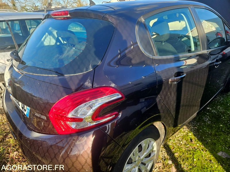 PEUGEOT 208 1.2 PURETECH 82CV - Personenwagen: afbeelding 4 PEUGEOT 208 1.2 PURETECH 82CV - Personenwagen: afbeelding 4