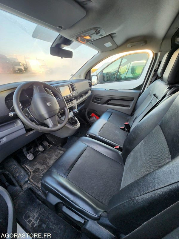PEUGEOT EXPERT 1.5 BLUEHDI 120 - 2021 - 182104 km - Gesloten bestelwagen: afbeelding 4 PEUGEOT EXPERT 1.5 BLUEHDI 120 - 2021 - 182104 km - Gesloten bestelwagen: afbeelding 4