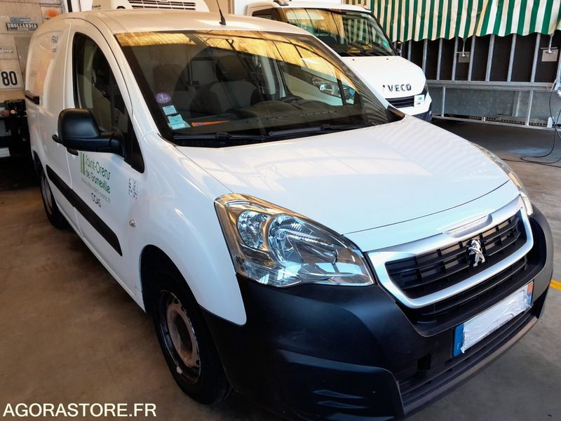 PEUGEOT PARTNER II 1.6 Vti 50026 kms 2016 frigo - Kleine bestelwagen: afbeelding 1 PEUGEOT PARTNER II 1.6 Vti 50026 kms 2016 frigo - Kleine bestelwagen: afbeelding 1