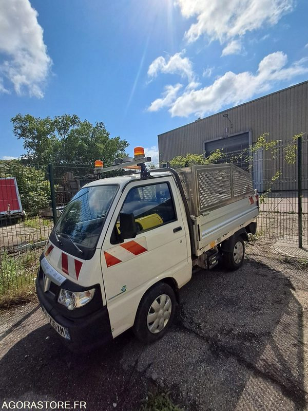 PIAGGIO BY-755-XM - Elektrische vrachtvoertuig, Elektrische bedrijfswagen: afbeelding 1 PIAGGIO BY-755-XM - Elektrische vrachtvoertuig, Elektrische bedrijfswagen: afbeelding 1