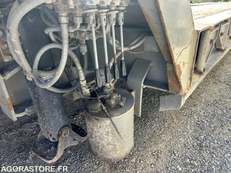 PORTE ENGINS KAISER 4 ESSIEUX 2001 - Dieplader aanhangwagen: afbeelding 3 PORTE ENGINS KAISER 4 ESSIEUX 2001 - Dieplader aanhangwagen: afbeelding 3
