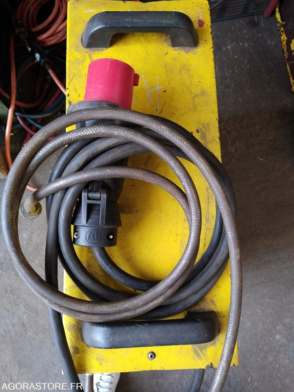 POSTE A SOUDER TIG SUR ROULETTES - Uitrusting voor lassen: afbeelding 3 POSTE A SOUDER TIG SUR ROULETTES - Uitrusting voor lassen: afbeelding 3