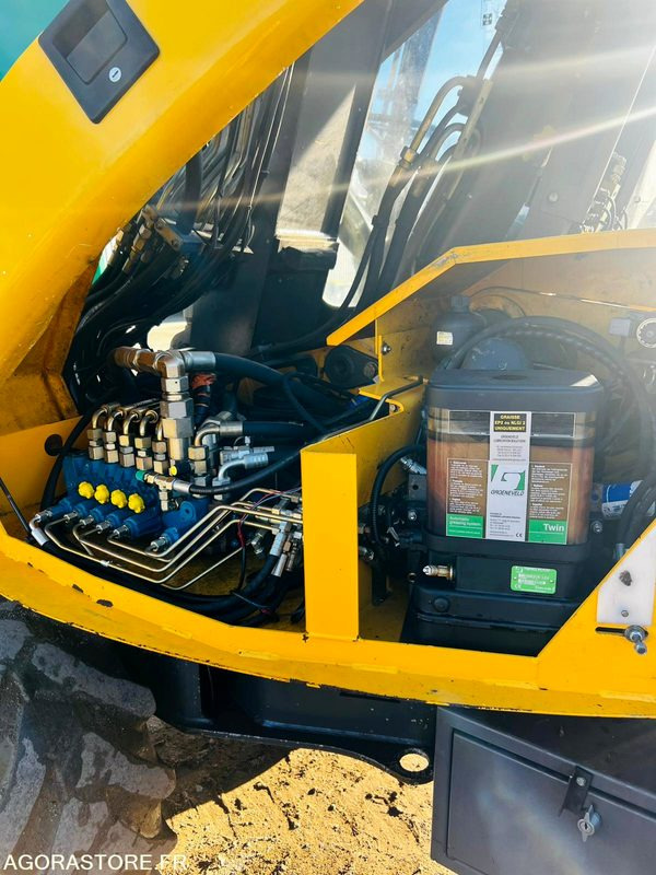 Pelle Mecalac 12MXT - 2004 - 4523 HEURES - Graafmachine: afbeelding 4 Pelle Mecalac 12MXT - 2004 - 4523 HEURES - Graafmachine: afbeelding 4