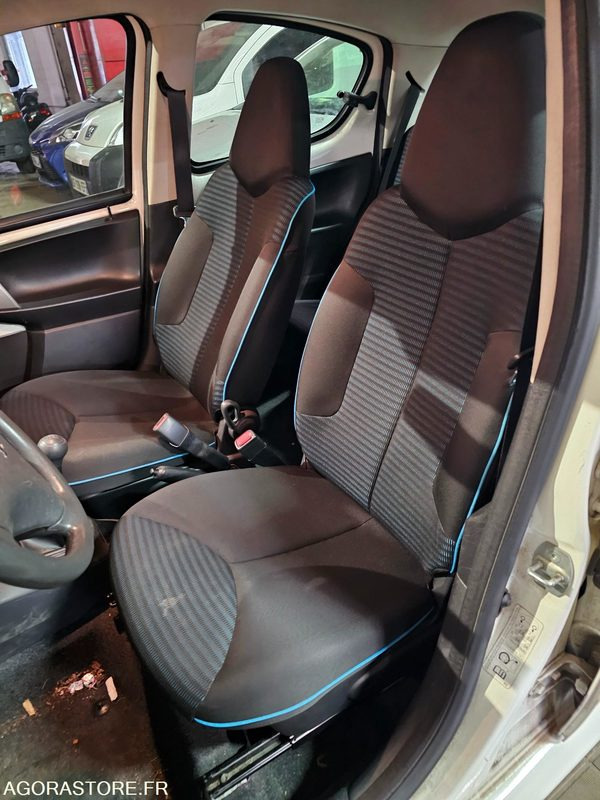 Peugeot 107 - CQ023CY - Personenwagen: afbeelding 5 Peugeot 107 - CQ023CY - Personenwagen: afbeelding 5