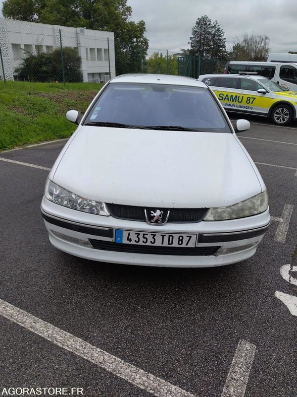 Peugeot 406 st pack sport break 2.2 essence 16v 160cv - Stationwagen: afbeelding 1 Peugeot 406 st pack sport break 2.2 essence 16v 160cv - Stationwagen: afbeelding 1