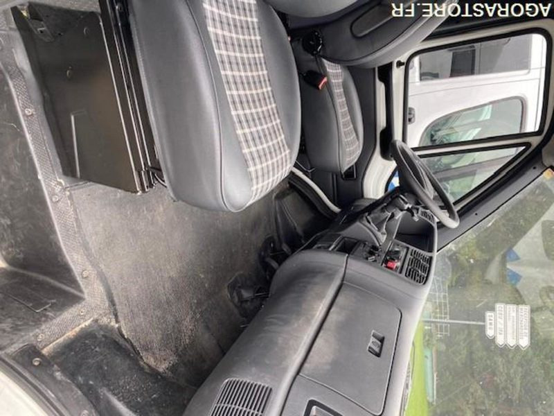 Peugeot EXPERT 1999 - 8 place + 1 PMR - Kleine bestelwagen: afbeelding 5 Peugeot EXPERT 1999 - 8 place + 1 PMR - Kleine bestelwagen: afbeelding 5