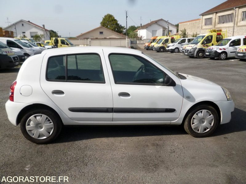 RENAULT CLIO 1.5 DCI - 2007 - Personenwagen: afbeelding 4 RENAULT CLIO 1.5 DCI - 2007 - Personenwagen: afbeelding 4