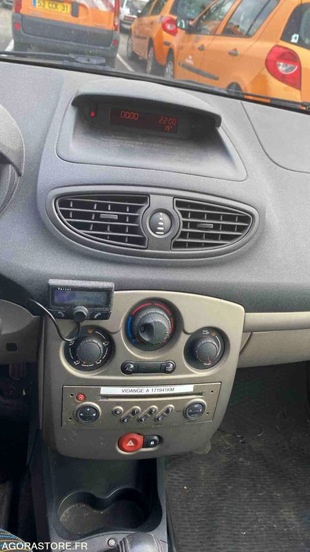 Personenwagen RENAULT CLIO - 2008 - 171835 KM: afbeelding 10