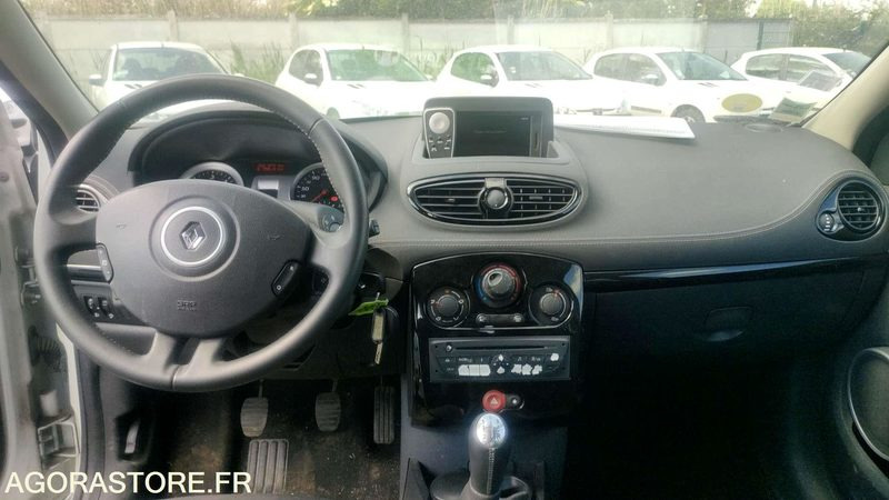 RENAULT CLIO - 2011 - 202079kms - Personenwagen: afbeelding 4 RENAULT CLIO - 2011 - 202079kms - Personenwagen: afbeelding 4