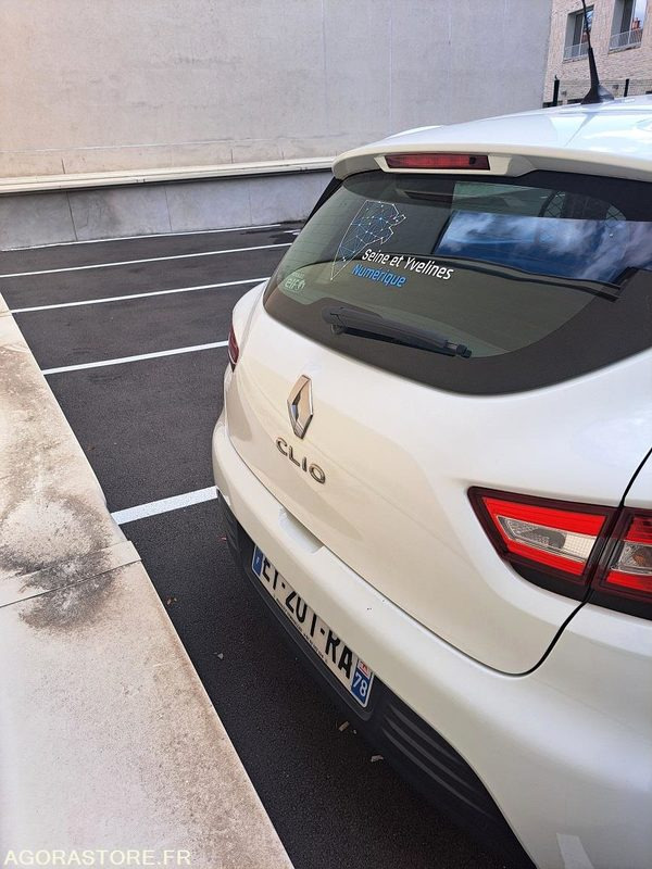 RENAULT - CLIO - 2018 - 79 000 KM - Personenwagen: afbeelding 2 RENAULT - CLIO - 2018 - 79 000 KM - Personenwagen: afbeelding 2