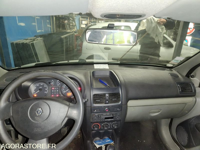 RENAULT CLIO - Personenwagen: afbeelding 3 RENAULT CLIO - Personenwagen: afbeelding 3